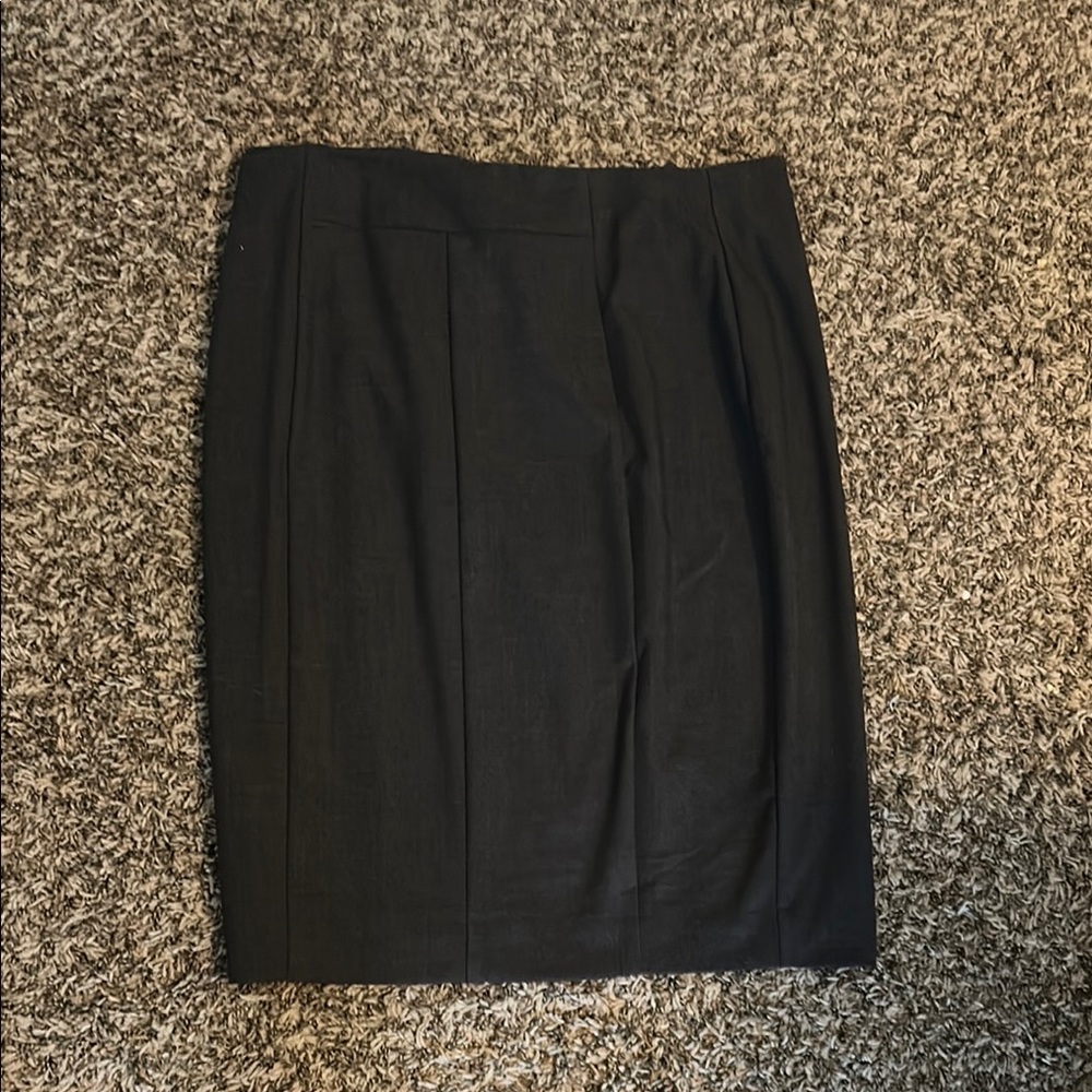 Worthington Black Knee-Length Pleated Pencil Skirt